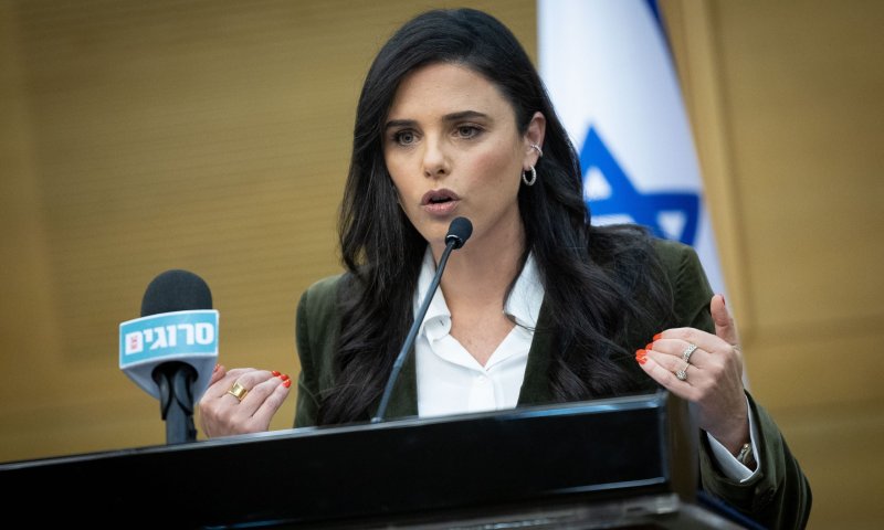 המשבר הפוליטי | חידת שקד: מה היא רוצה?