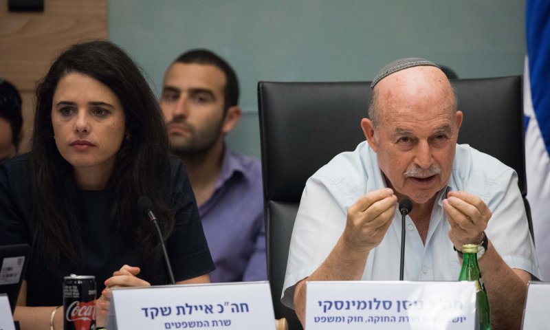 בבית היהודי מאיימים להצביע נגד חוק הלאום