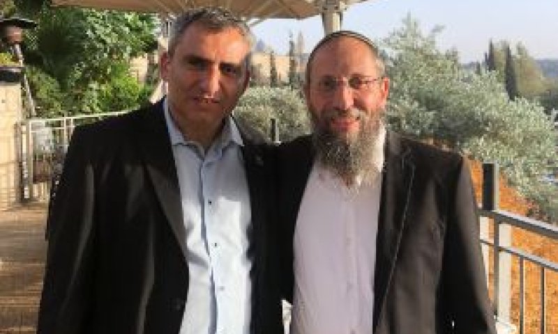 רב סרוג נוסף הודיע על תמיכה בזאב אלקין