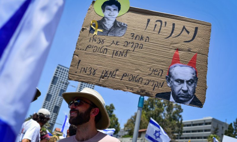 אב החטוף נגד המהלך הקיצוני של שקמה ברסלר