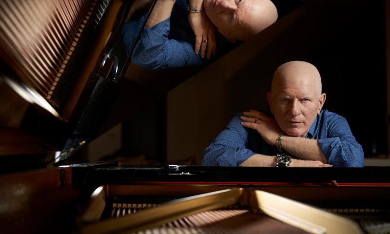 זוכרים את הלהיט "גשם?" בואו נראה אם יש לו מתחרה