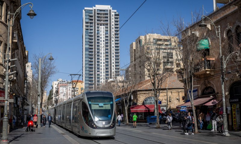 פרשייה חמורה בירושלים: בן 19 נעצר בחשד לעבירות מין