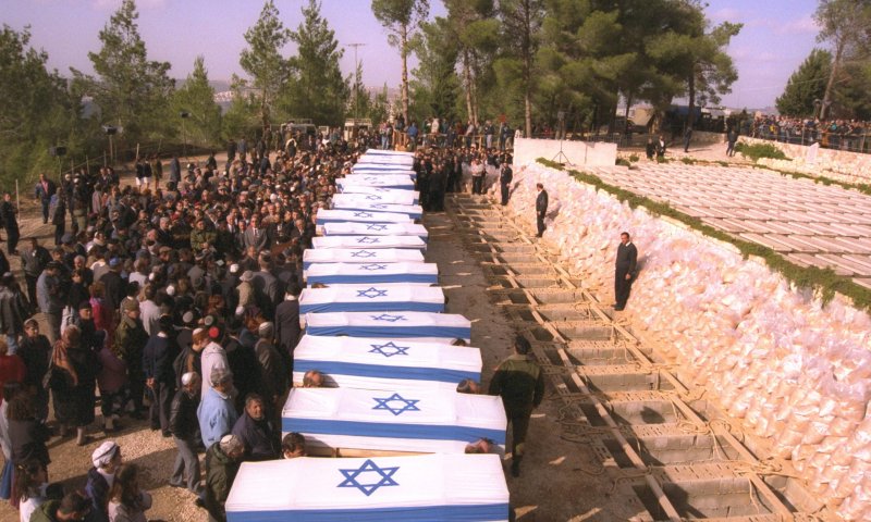 היום בהיסטוריה: טביעת ספינת המעפילים אגוז