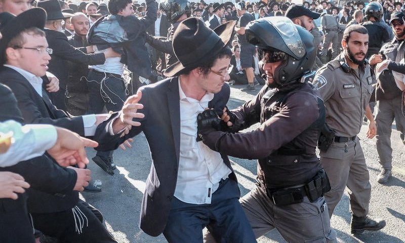 צפי לעומסים: החרדים יוצאים להפגנות ברחבי הארץ