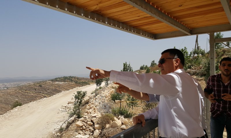 סער בנתיב האבות: "להוכיח לגורמים שפונים לבג"ץ שמדינת ישראל מחזקת ההתישבות"