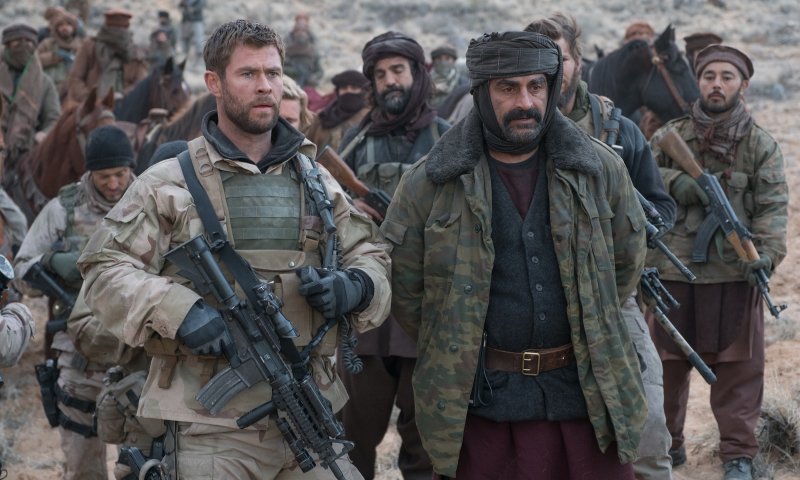 12 לוחמים&bull; סרט בינוני המבוסס על סיפור גדול