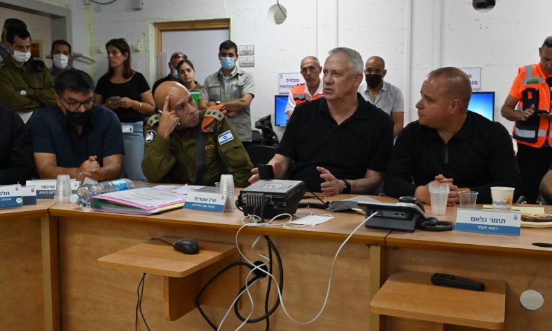 גנץ: "צה"ל נלחם בכל העוצמה, אנחנו מנצחים"