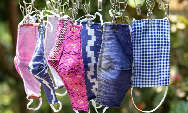 חזרה למסכות: איך להכין מסכת בד יפה בבית בקלות?