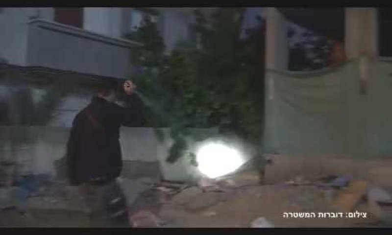 המשטרה פשטה על בתי ערבים בחיפוש אחר נשק