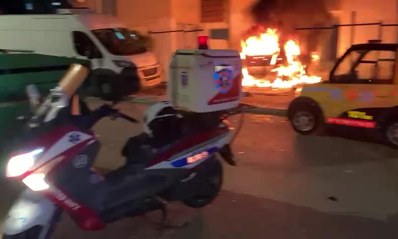 יבנה: נפתחה חקירה בעקבות פיצוץ ברכב חונה