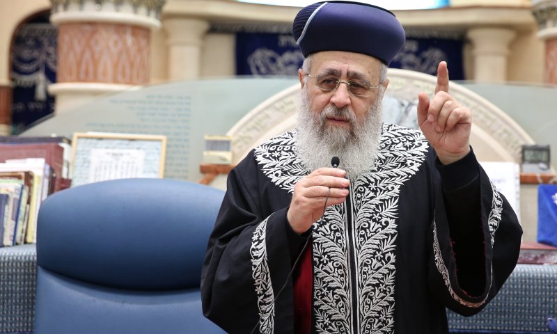 הרב יוסף לתלמידים: 'ראש הישיבה שוטה, תעזבו'