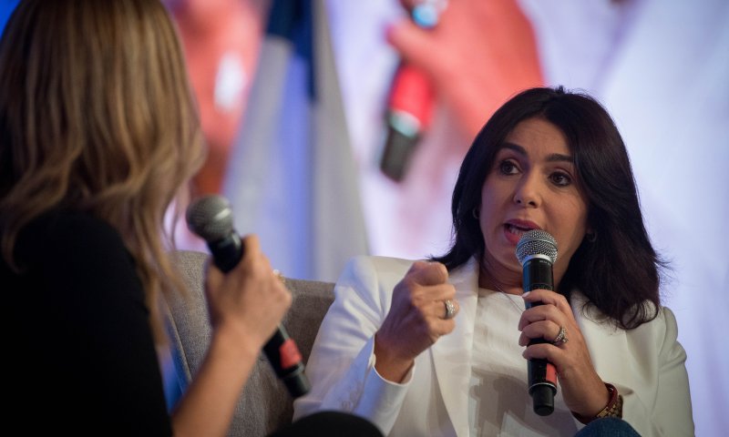 לאחר הביקורת המשפטית: החוק של רגב נדחה בממשלה