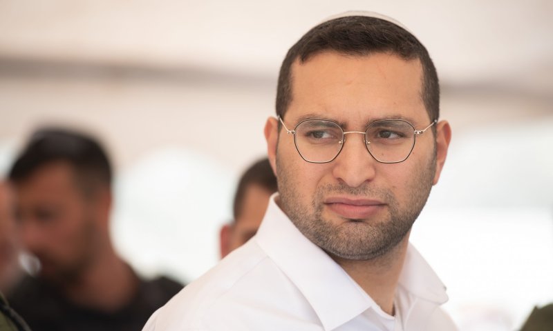 מפגין היכה שוטר בהפגנה מול השר וסרלאוף