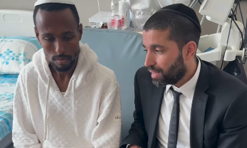 גדי קינדה בתיעוד ראשון מבית החולים: "תמשיכו להתפלל"