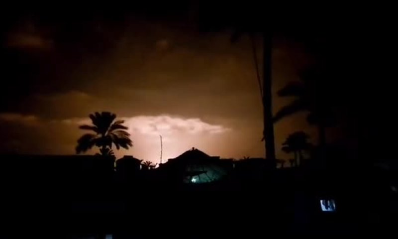 במהלך הלילה תקיפות עוצמתיות בדיר אל-באלח