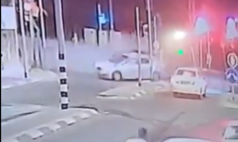 קשה לצפייה: ברחה מהמשטרה ודרסה רוכב אופנוע למוות