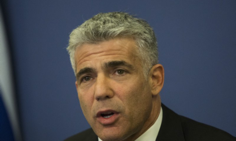 "לפיד משנה כיוון בהתאם לשיקולי יח"צ אישיים"