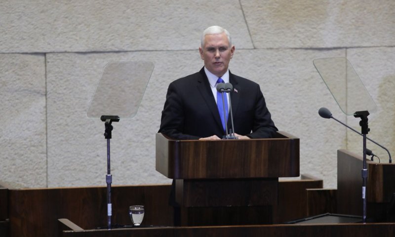 "הסכם הגרעין הוא אסון": צפו במייק פנס נואם בכנסת