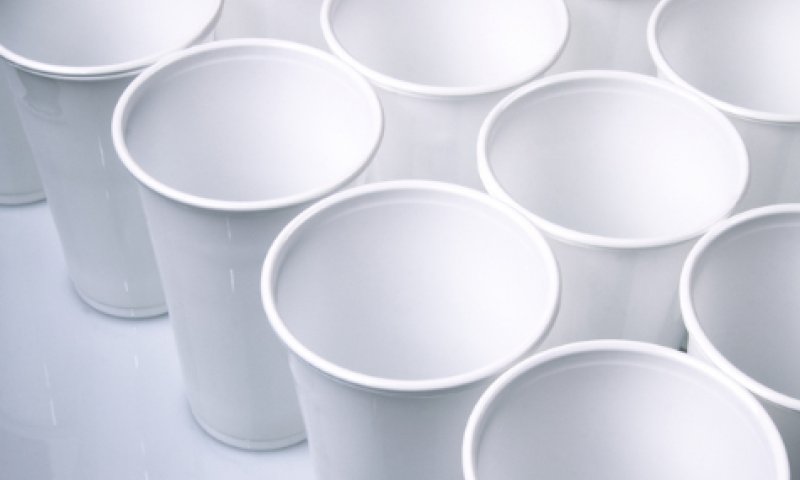 הרבנות הראשית מבהירה: אין חמץ בכלים חד פעמיים