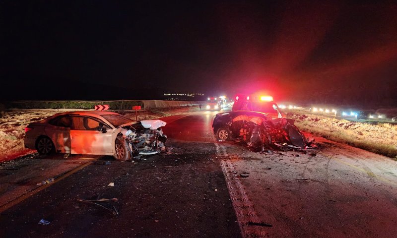 תאונה קשה בכביש הבקעה: 3 לכודים בתוך הרכבים