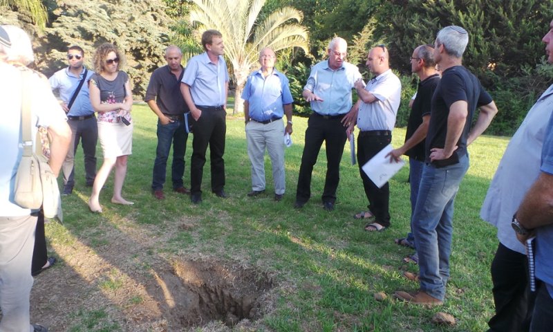 אריאל מזהיר: "אסור לתת פרס לטרור"