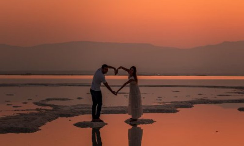 דייטים בתקופת קורונה: האוצר שמתחת לגשר