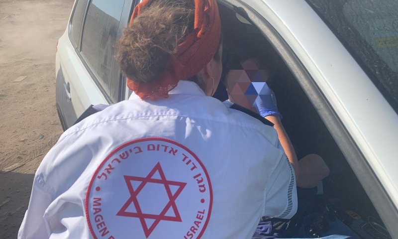 תושבת הר חברון נשדדה ונזרקה מרכבה ע"י ערבים