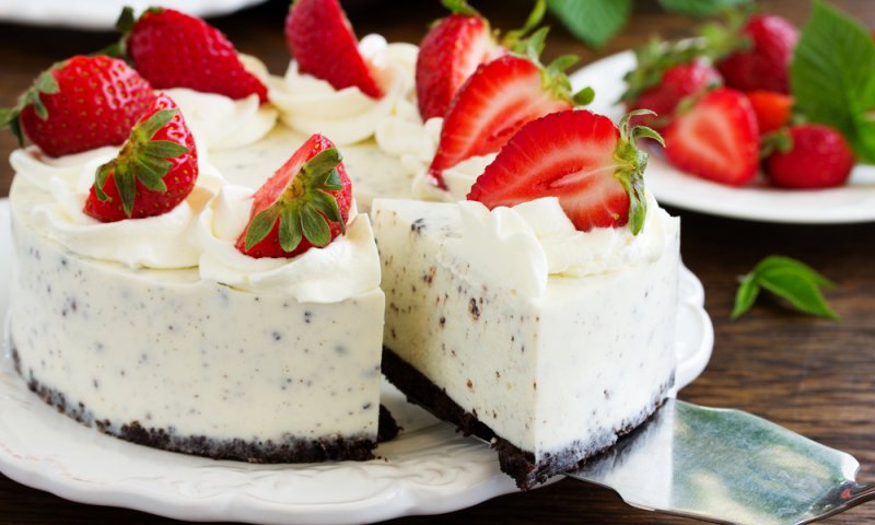 לא רק גבינה: 5 מתכונים לעוגות מנצחות לשבועות