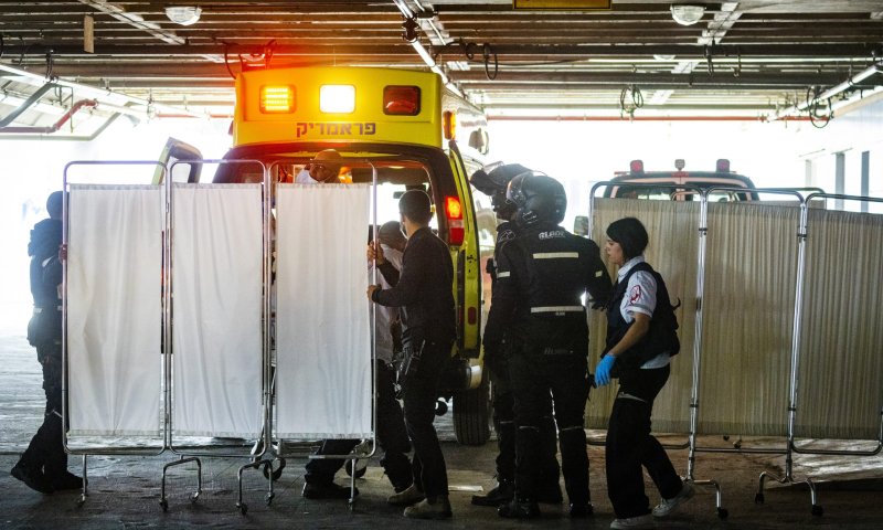 יד בנימין: שלושה נערים נפצעו מנפילה מגובה