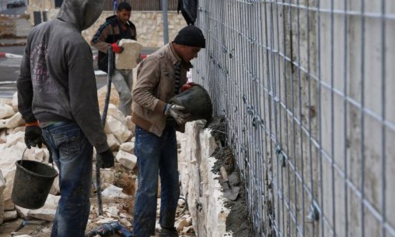 הפתעה: 8,000 פלסטינים חזרו לעבוד בישראל