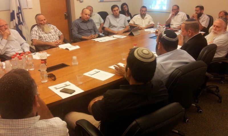 בנט נפגש עם ראשי הישיבות הציוניות: 65 מיליון שקלים יועברו בשבוע הבא