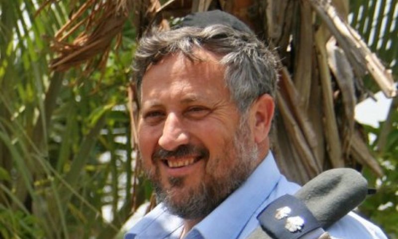 "בגלל הרב פרץ, הצבא מצפצף על הרבנות הצבאית"