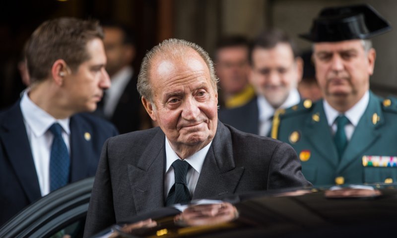 אחרי שהואשם: מלך ספרד לשעבר עזב את המדינה