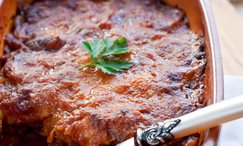 הישר מיוון: מתכון למוסקה &ndash; חציל ממולא בבשר אפוי