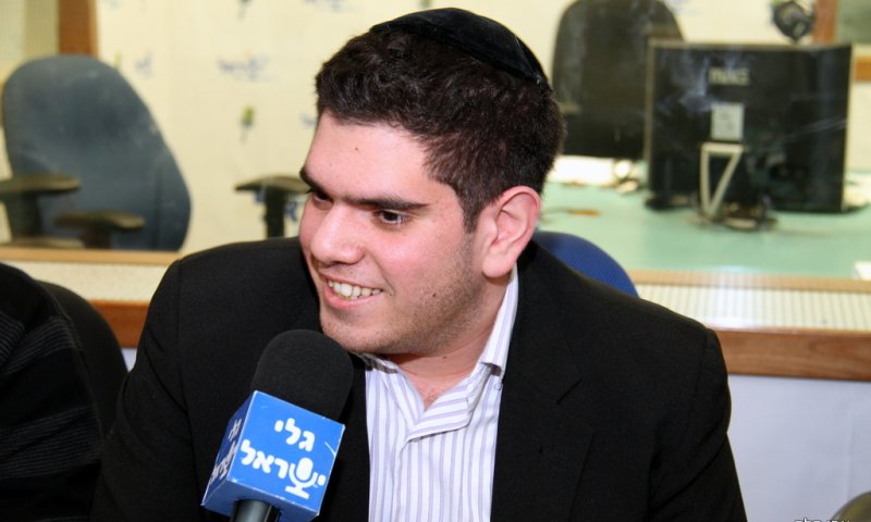 "עשיתי שטות" | אחרי שנה: המגיש הסרוג חוזר לרדיו