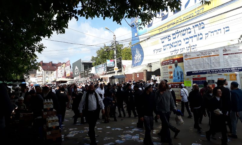 רגע לפני החג: כך נראים רחובות אומן. תיעוד מיוחד