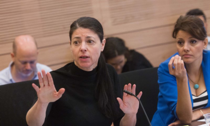 מיכאלי מציגה: מי יותר יהודי, הרצוג או נתניהו?