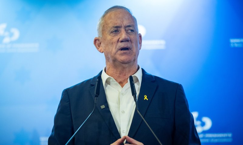 גנץ הציג חוק גיוס: "המצב מחייב התגייסות&nbsp;כוללת"