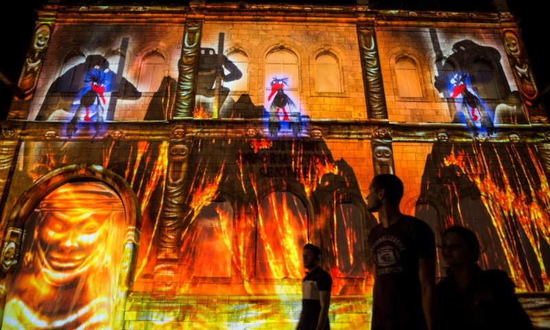 הרב אבינר: אסור ללכת לפסטיבל האור בירושלים