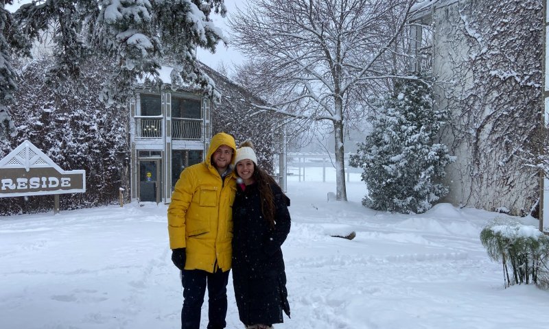 קר בחוץ וחם בלב: השליחים שנסעו לקנדה המושלגת