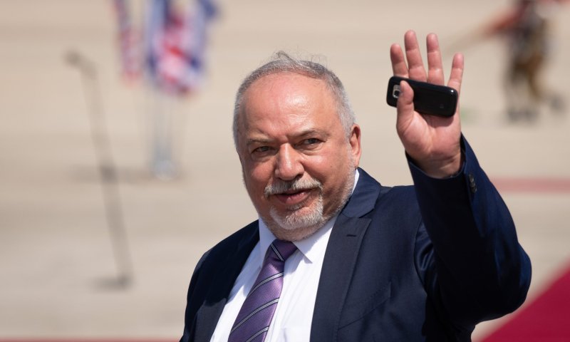 יתרסק? עמית סגל מנתח את מצבו הפוליטי של ליברמן