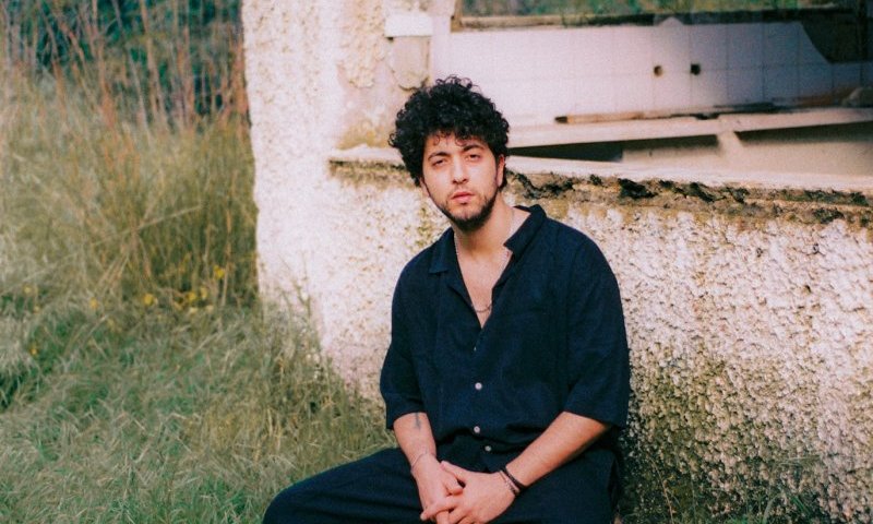 כוכב הריאליטי בשיר חדש: "מנסה להבין לאן אני הולך מפה"