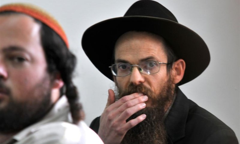 שלום עכשיו נגד הרב יצחק שפירא מיצהר