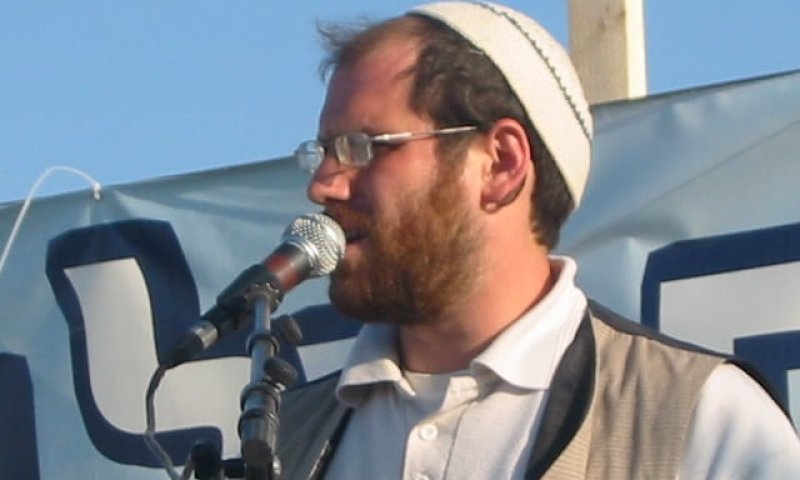 להאזנה: הסינגל החדש  של אהרן רזאל "ותחזינה עינינו"