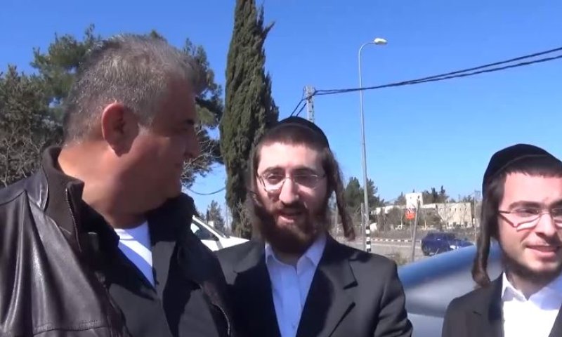 ניצלו מלינץ' בחברון- וחזרו להודות למציל חייהם