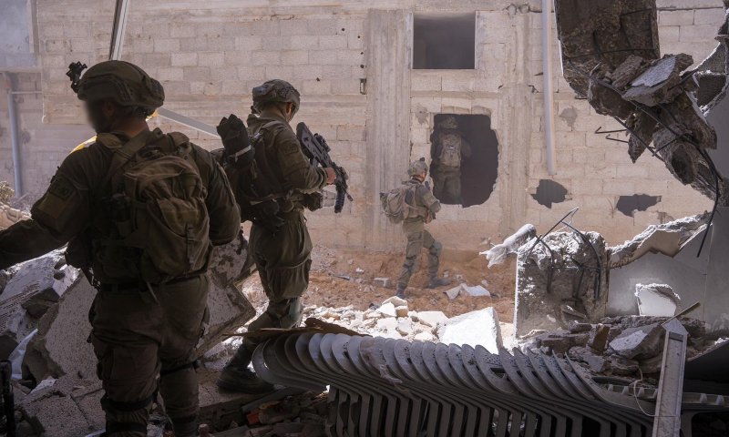 עזה: עשרות מחבלים חוסלו במתקפות צה"ל על הרצועה