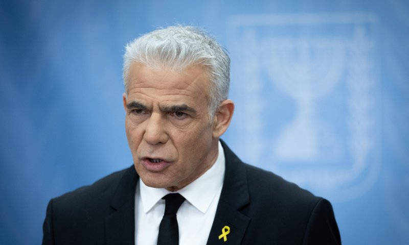 לפיד לסרוגים "כשאנחנו חיזקנו את חמאס זה לא היה אותו דבר"