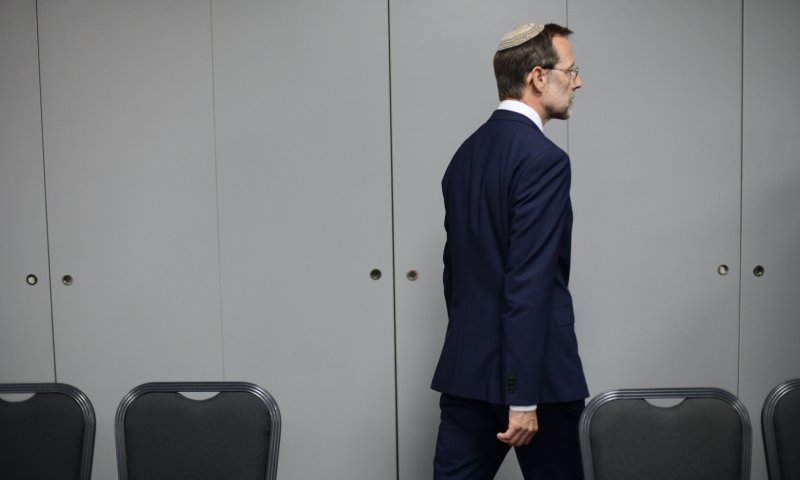 מתחת לפייגלין: 3 מבכירי זהות עברו ל'ימינה'