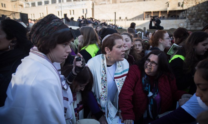 הרפורמים נוהרים לקו הטלפון של חזון