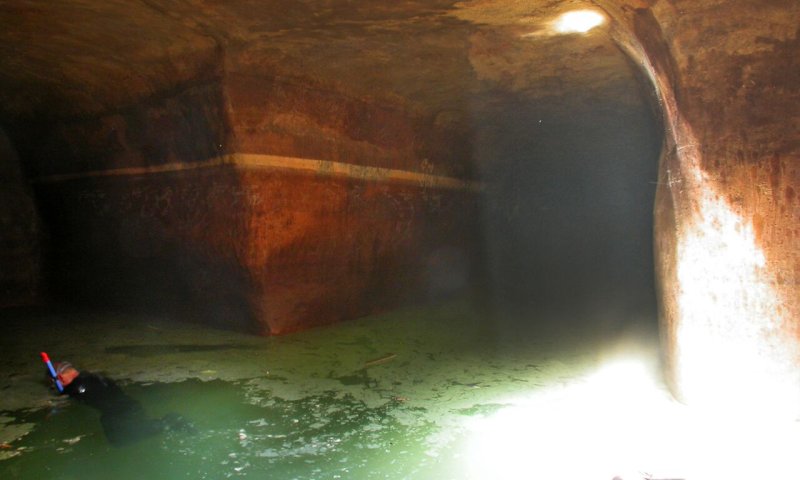 מאגר מים התגלה מתחת לגן משחקים בירושלים